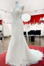 Long Mermaid Lace Sweetheart Open Back Wedding Dresses with Appliques Lace