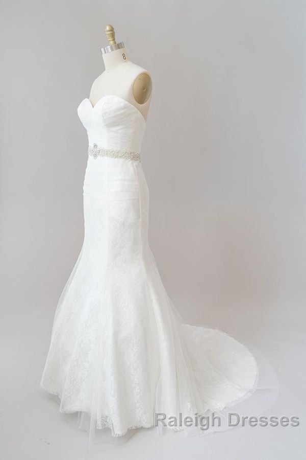 Long Mermaid Strapless Tulle Lace Wedding Dress