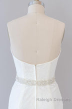 Long Mermaid Strapless Tulle Lace Wedding Dress