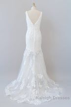 Long Mermaid V Neck Appliques Tulle Lace Wedding Dresses