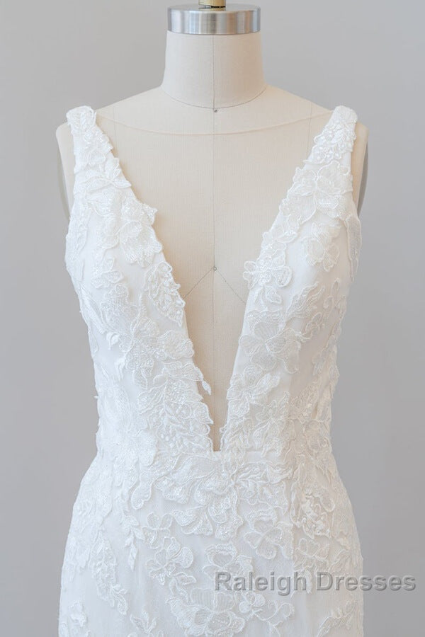 Long Mermaid V-neck Appliques Tulle Lace Wedding Dress