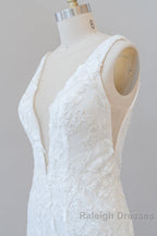 Long Mermaid V Neck Appliques Tulle Lace Wedding Dresses