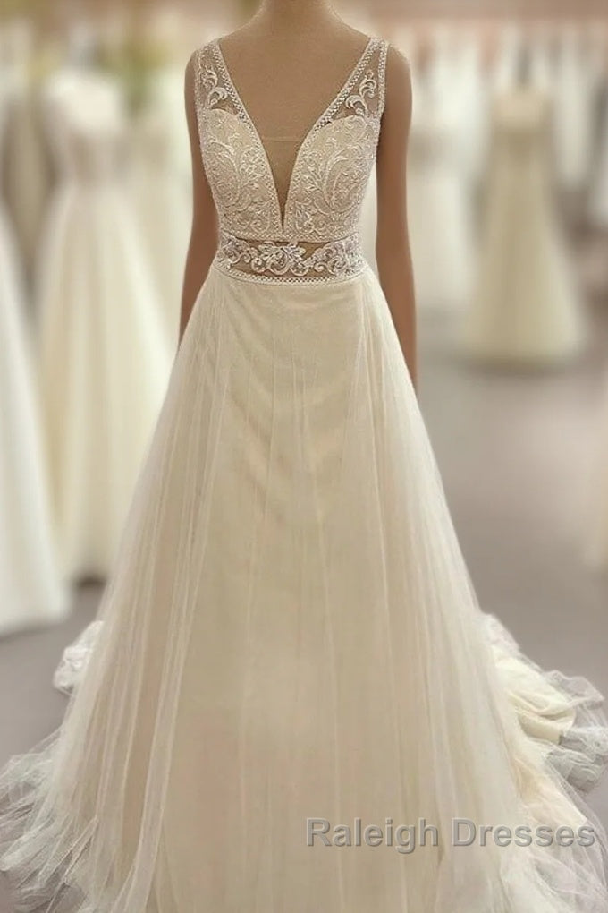 Long Sweetheart A-Line Tulle Appliques Lace Wedding Dress