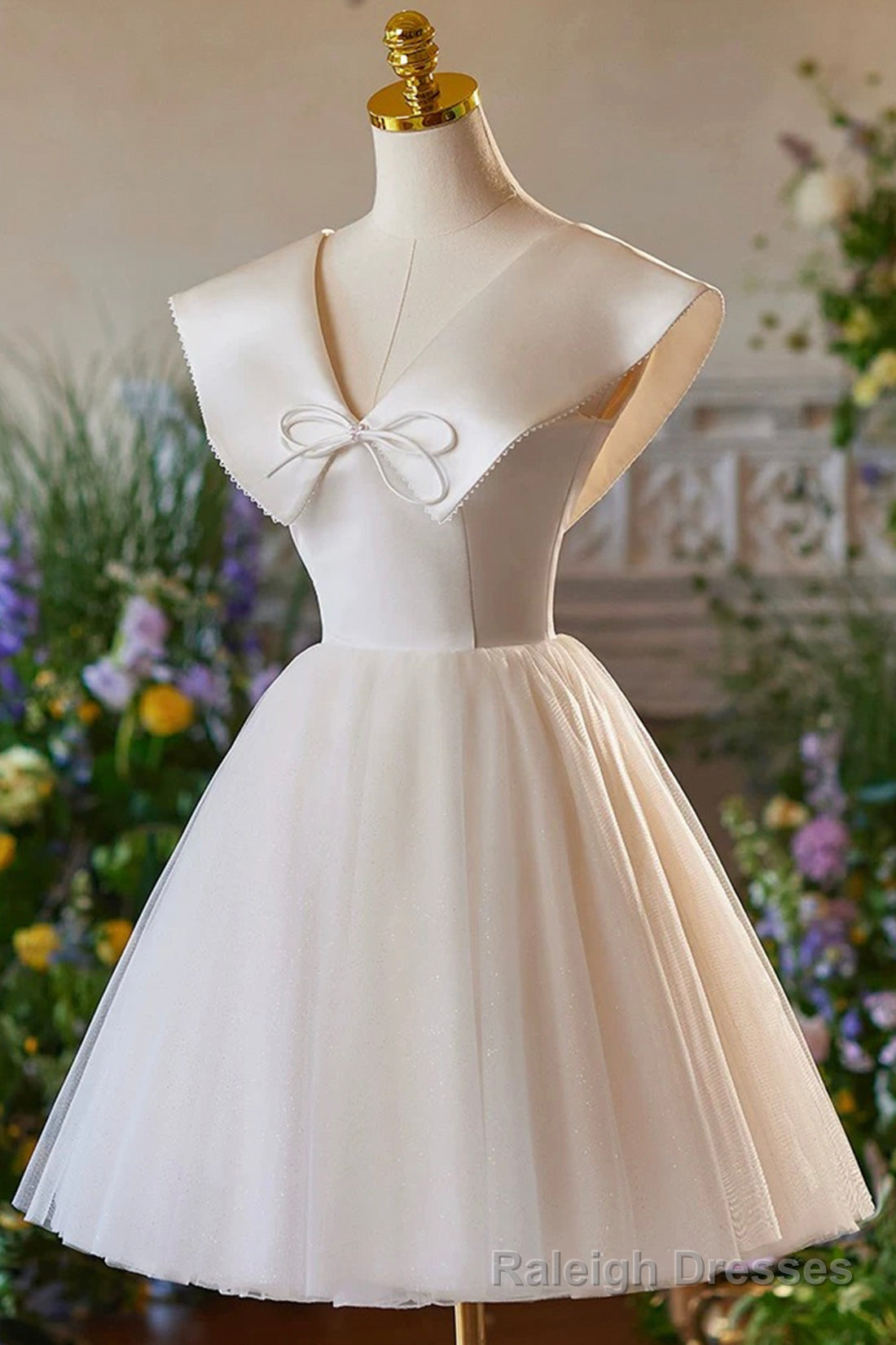 Lovely Champagne Knee Length Prom Dress, A-Line V-Neck Bow Sleeveless Backless Party Dress Secondary image