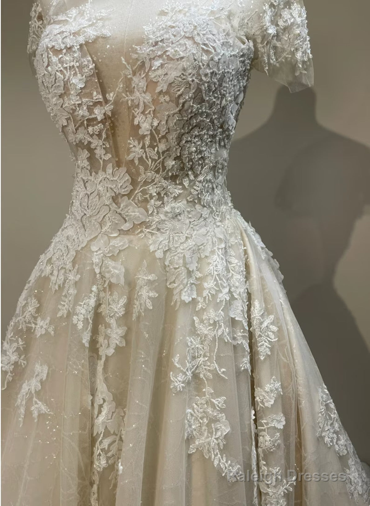 Lovely Round Neckline Tulle With Lace Applique Wedding Party Dress, Tulle Wedding Dress