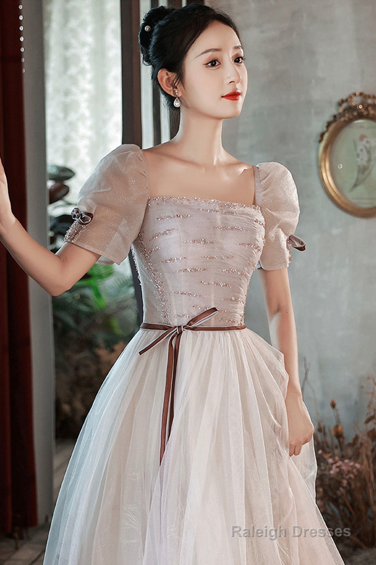 Lovely Tulle Sequins Long Prom Dresses A-Line Short Sleeve Prom Dresses
