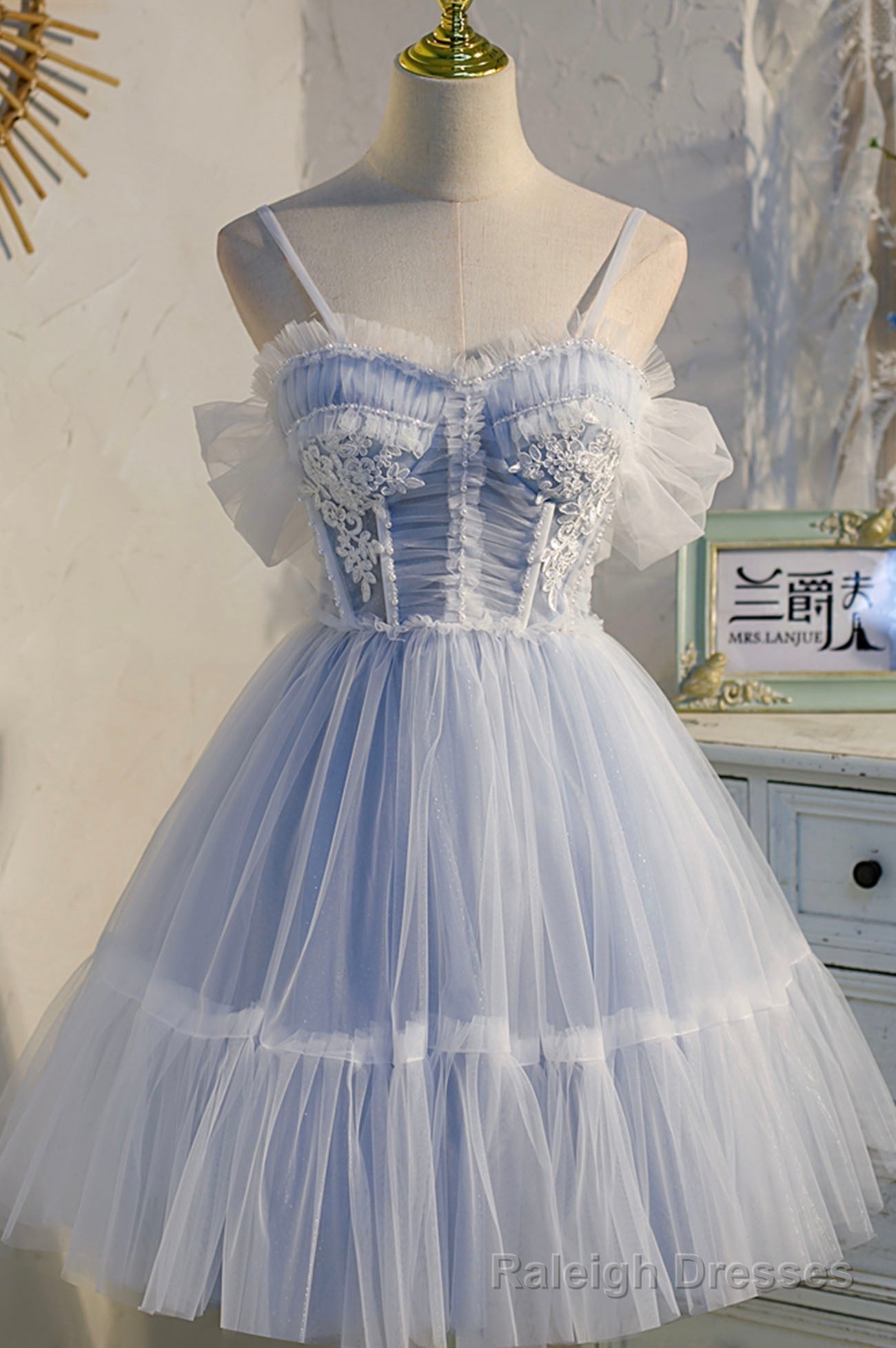 Lovely Tulle Spaghetti Strap Short Prom Dresses, A Line Lace Homecoming Dresses Main image