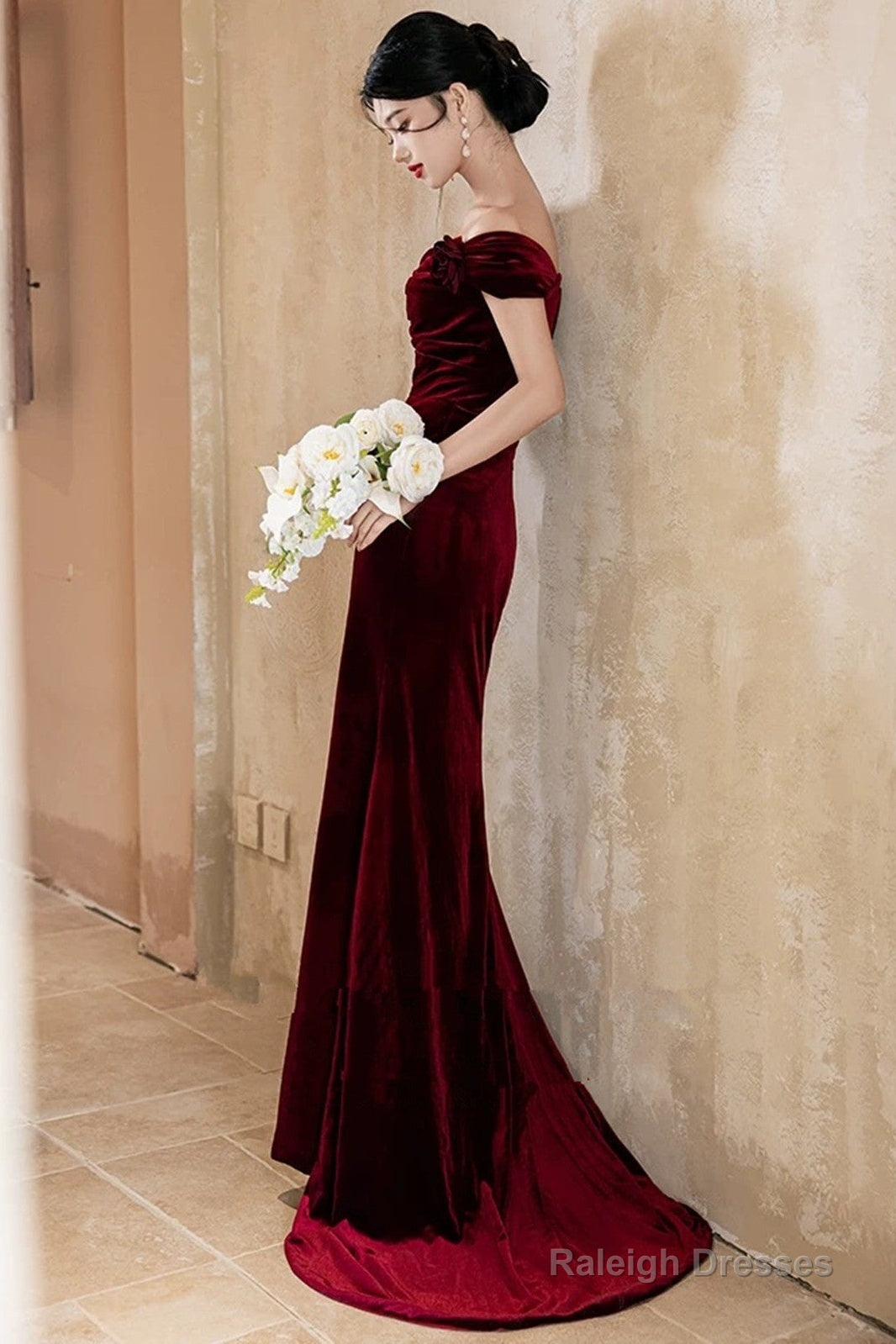 Lovely Velvet Mermaid Off Shoulder Long Prom Dresses Wine Red Wedding Prom Dresses