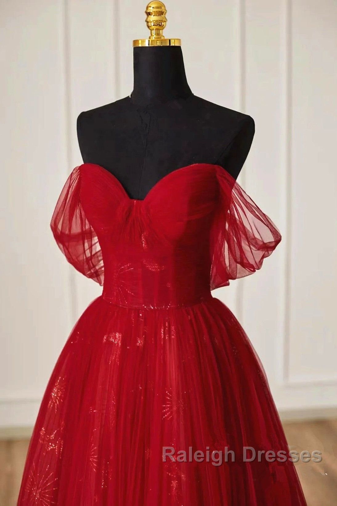 Lovely Wine Red Tulle Sweetheart Off Shoulder Prom Dresses Wine Red Long Prom Dresses