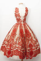 Luxious Square Knee-Length A-Line Homecoming Dress With Red Lace