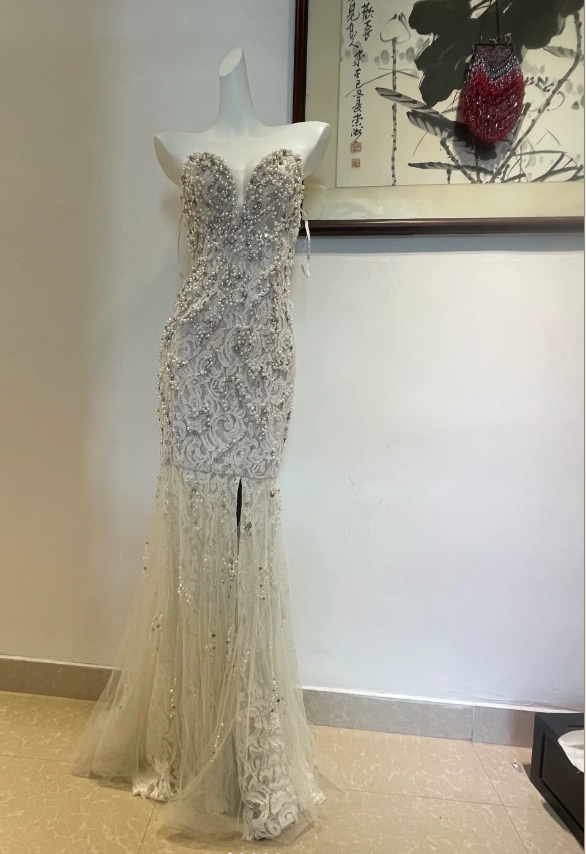 Luxurious And Elegant Sweetheart Neckline Pearl Rhinestone Lace Mermaid Long Formal Prom Dress