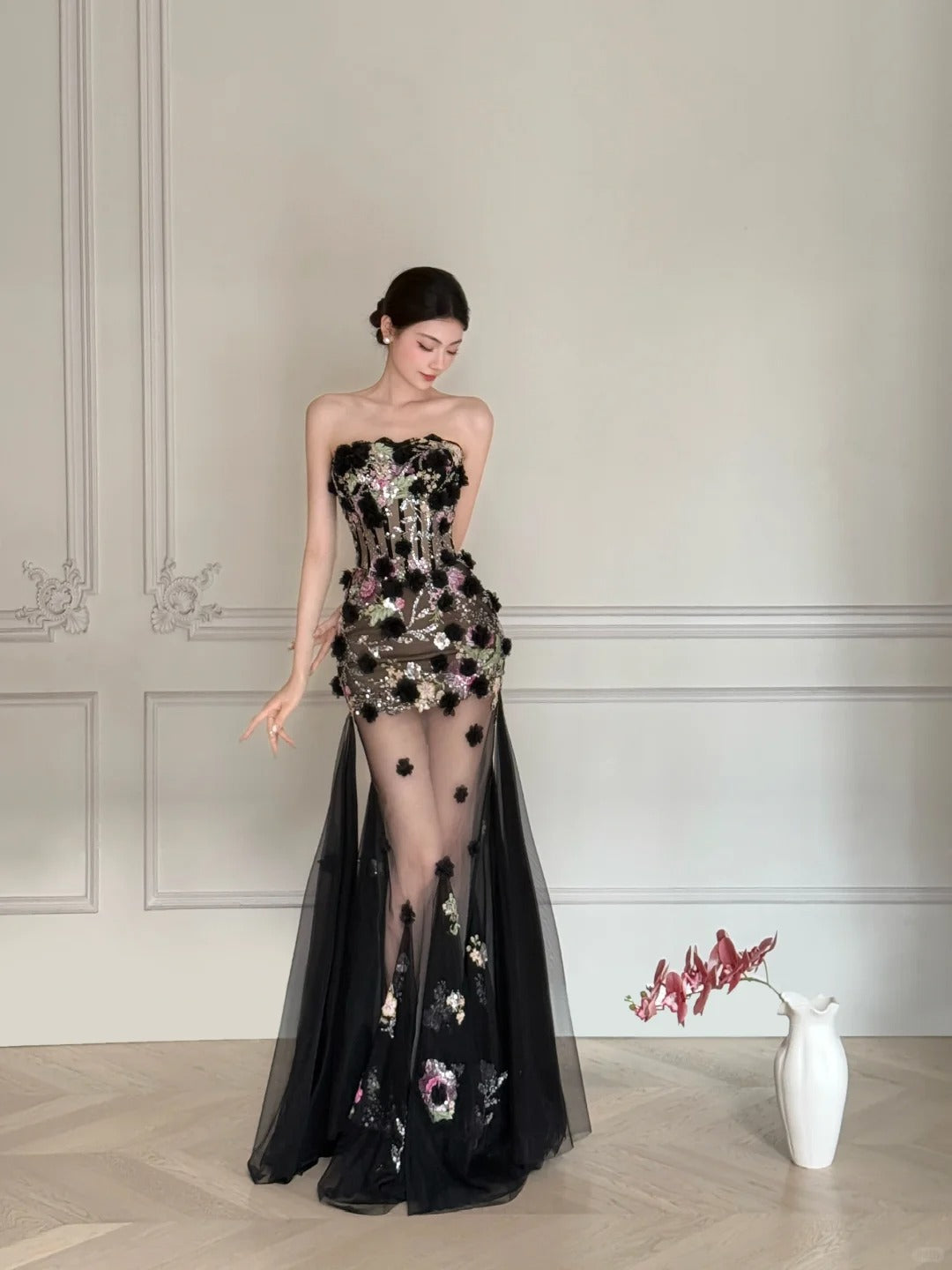 Luxurious Black A-Line 3D Floral Sequin Strapless Tulle Long Formal Prom Dress Main image