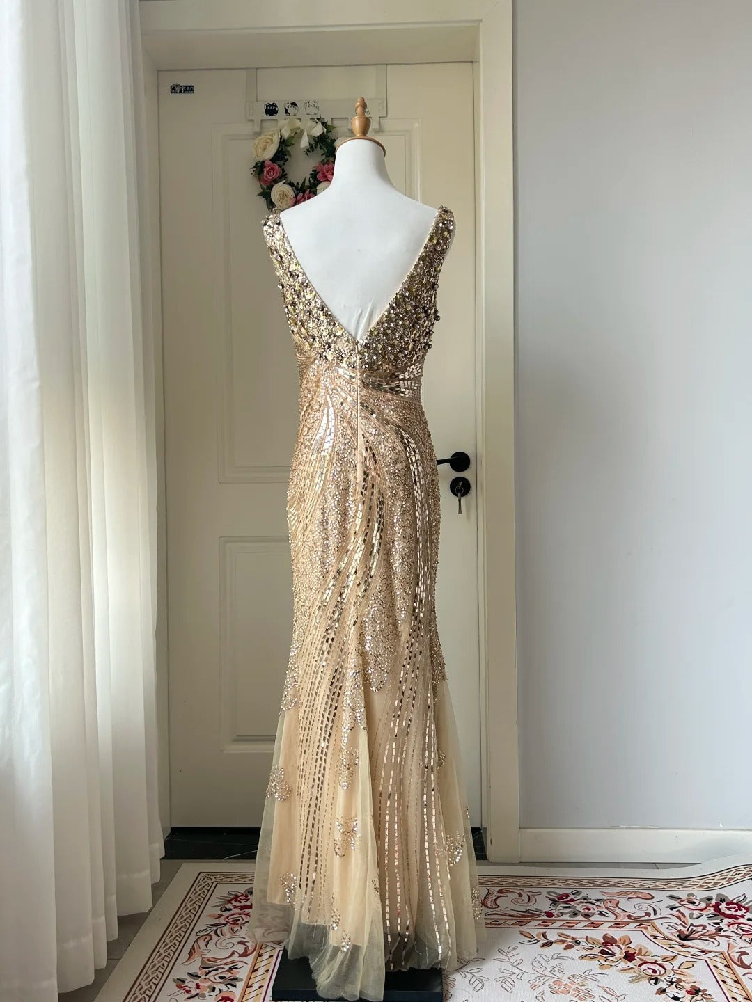 Luxurious Gold V-Neck Mermaid Sequined Long Formal Prom Dress