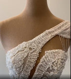 Luxurious Lace Beaded Wedding Dress One Shoulder Mermaid Bridal Gown Crystal Beads Sequin Sweep Train