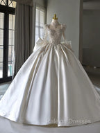 Luxury Ball Gowns Sweetheart Neckline Long Sleeves Sequin White Wedding Dresses Brides Dress