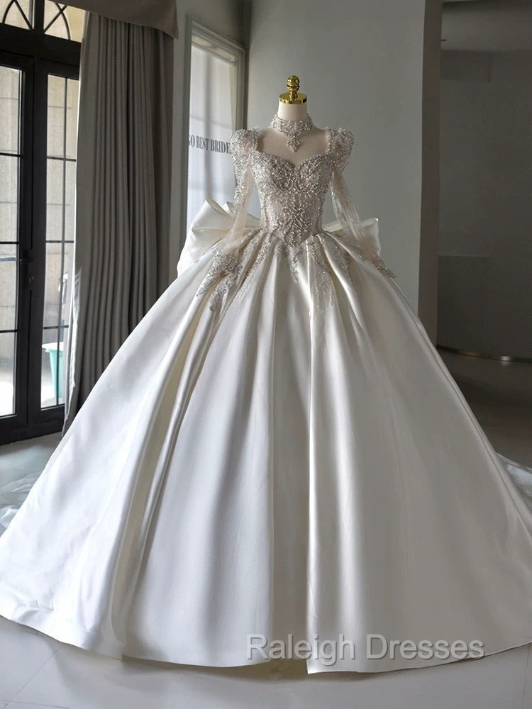 Luxury Ball Gowns Sweetheart Neckline Long Sleeves Sequin White Wedding Dresses Brides Dress