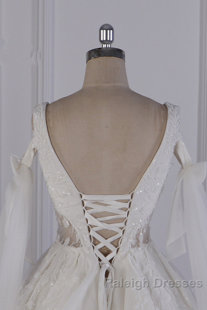 Luxury V-Neck Beadings Wedding Dress Tulle Sleeveless Sequined Bridal Gowns