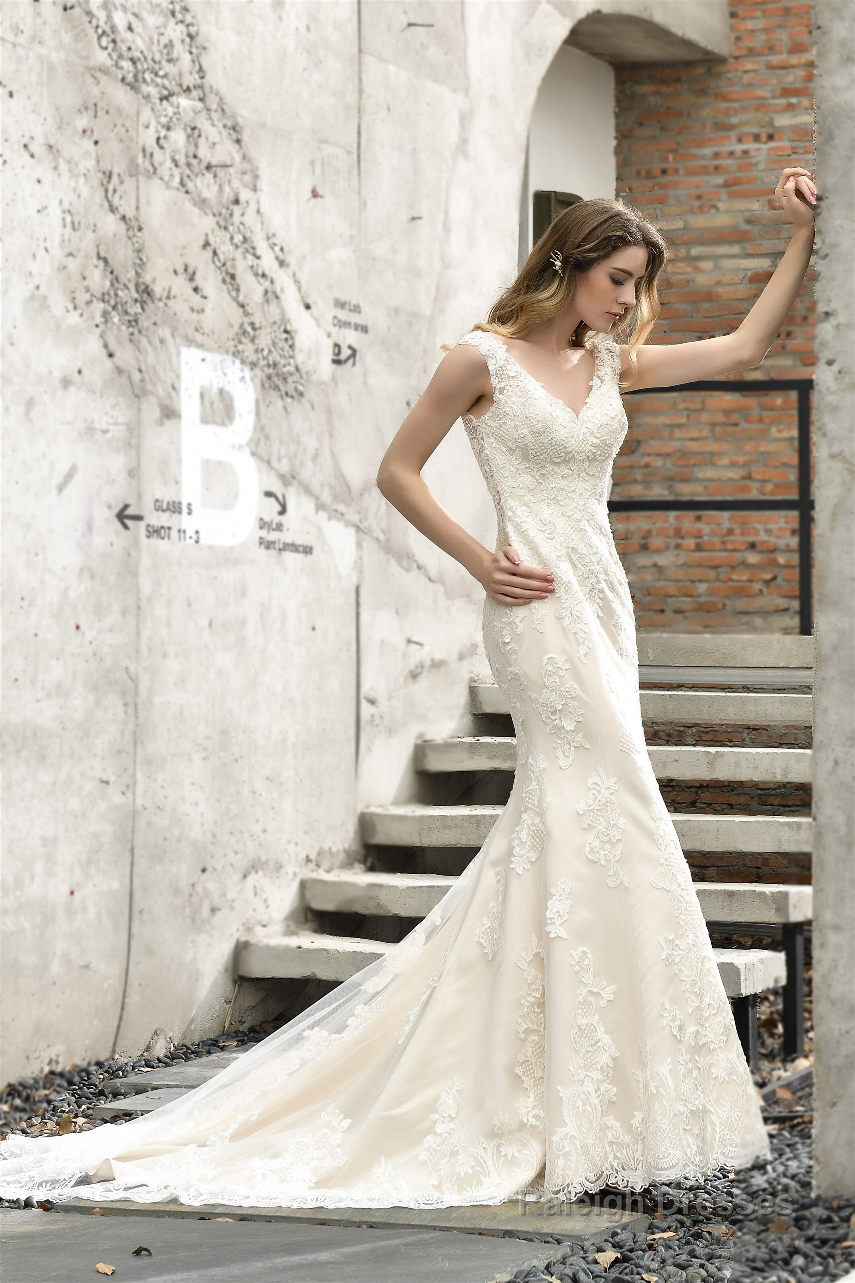 Mermaid Ivory V neck Lace Wedding Dresses with Ruffless Train Secondary image