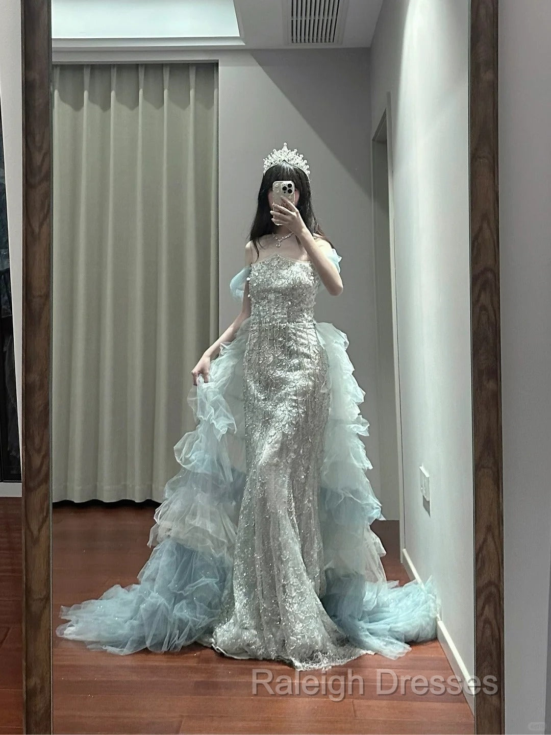 Mermaid Off-The-Shoulder Tulle Sequin Long Ball Gown Elegant Rhinestone Prom Gown