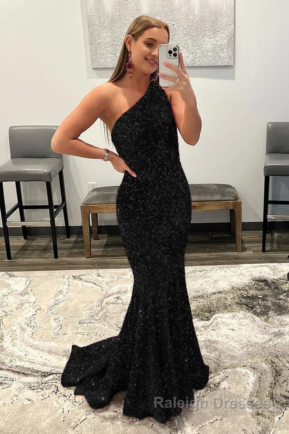 Mermaid One Shoulder Black Sequins Prom Dress Main image