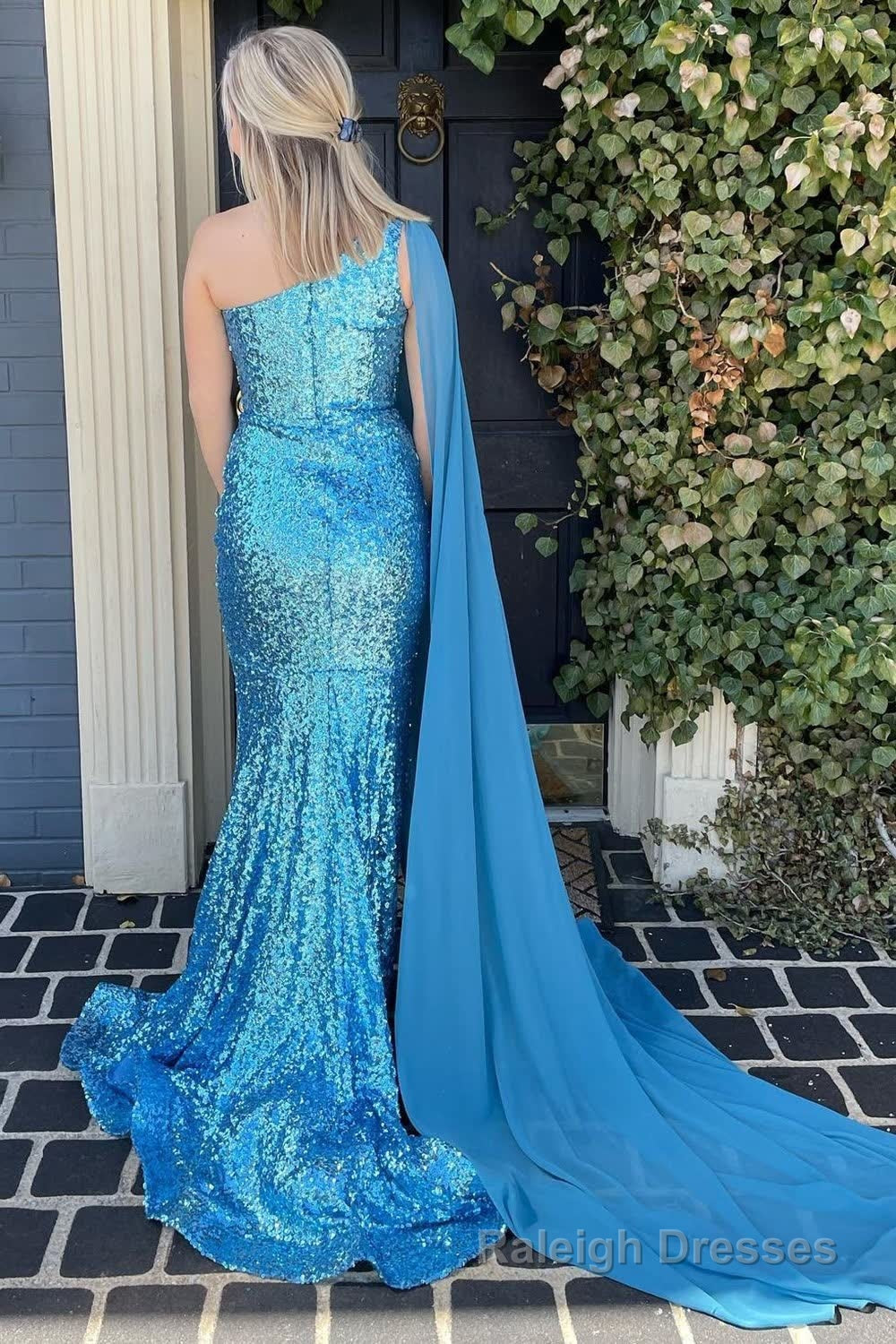Mermaid One Shoulder Blue Sequins Long Prom Dress with Split Front Secondary image