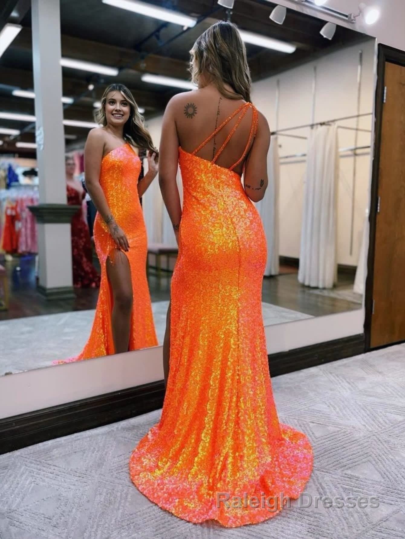 Mermaid One Shoulder Sequins Prom Dress With Tassels Secondary image