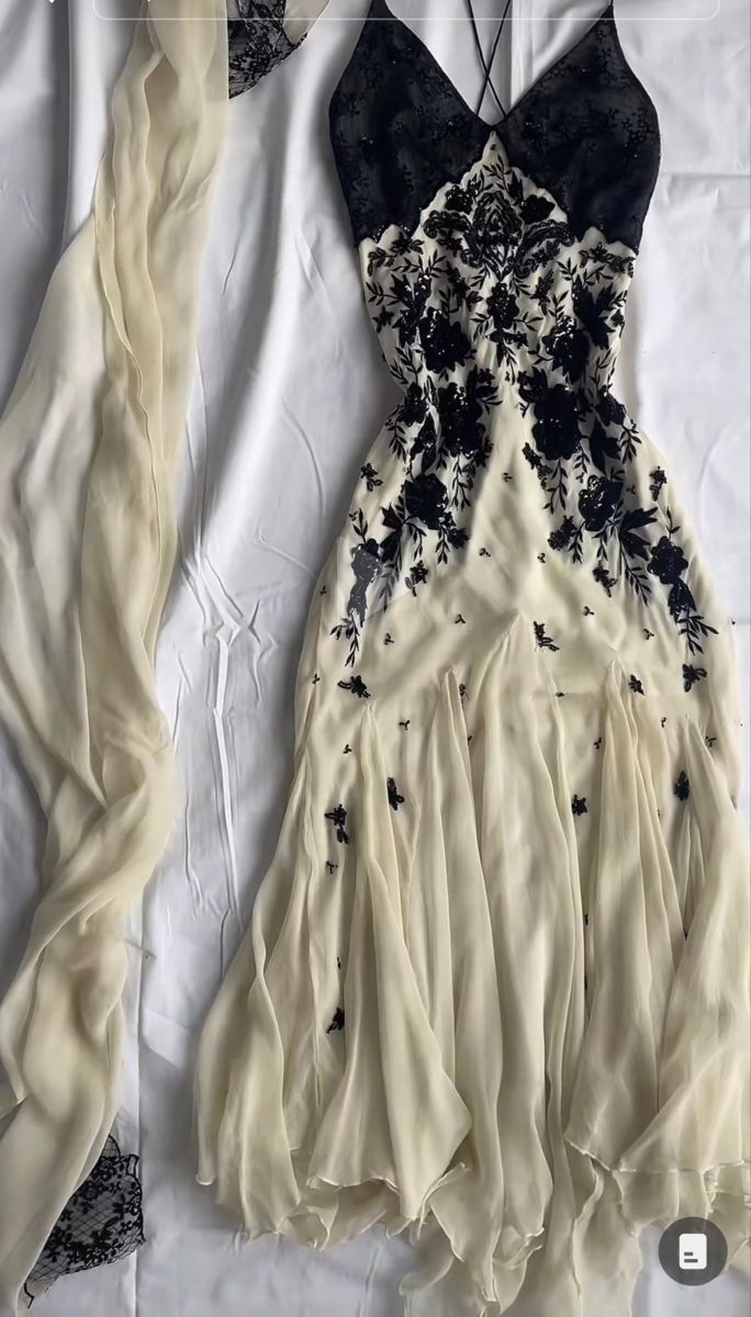 Mermaid Spaghetti Strap Chiffon Applique Prom Dress Long Temperament Prom Dress