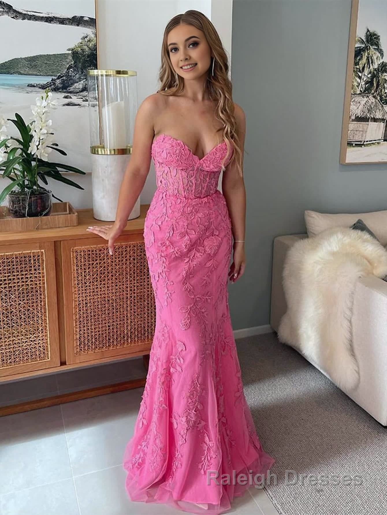 Mermaid Strapless Lace Prom Dress With Appliques