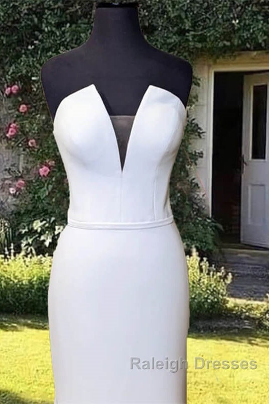 Mermaid Strapless Satin Wedding Gown Secondary image