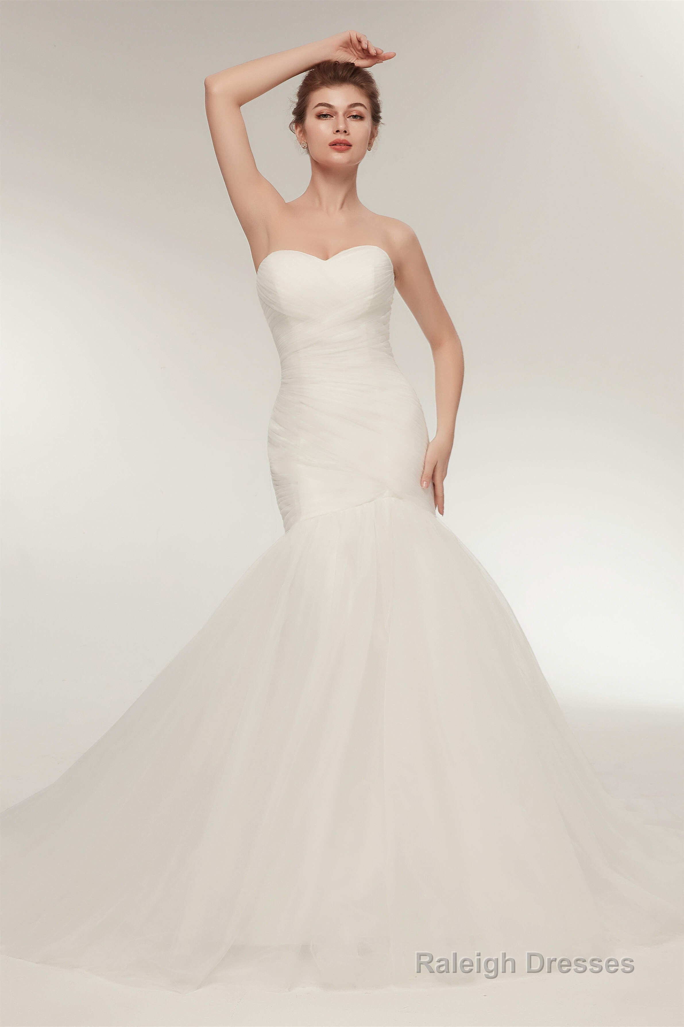 Mermaid Sweetheart White Tulle Wedding Dresses with Appliques Main image