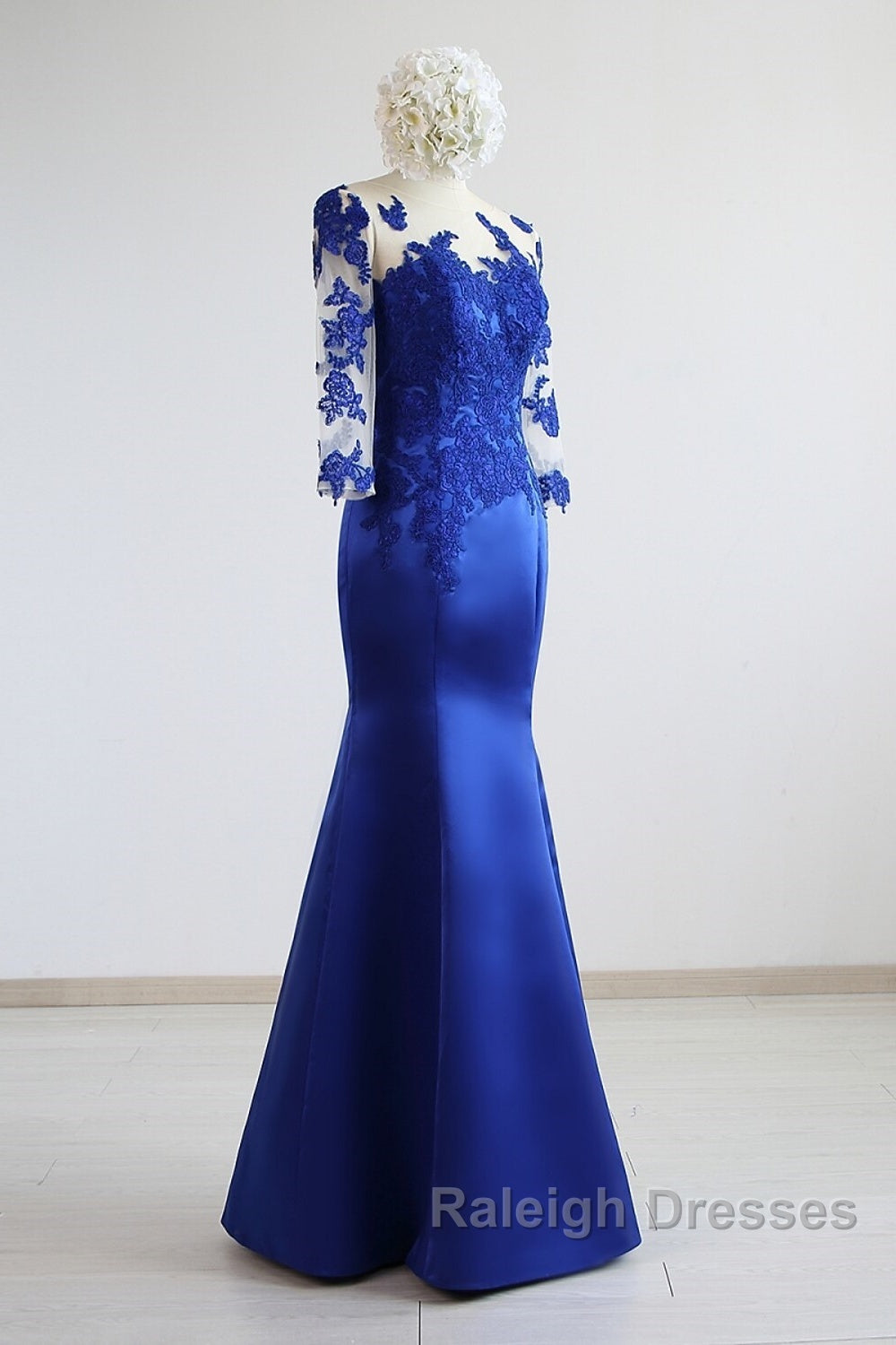 Mermaid / Trumpet Prom Gown Elegant Dresses Prom Floor Length Half Sleeve Illusion Neck Satin With Pleats