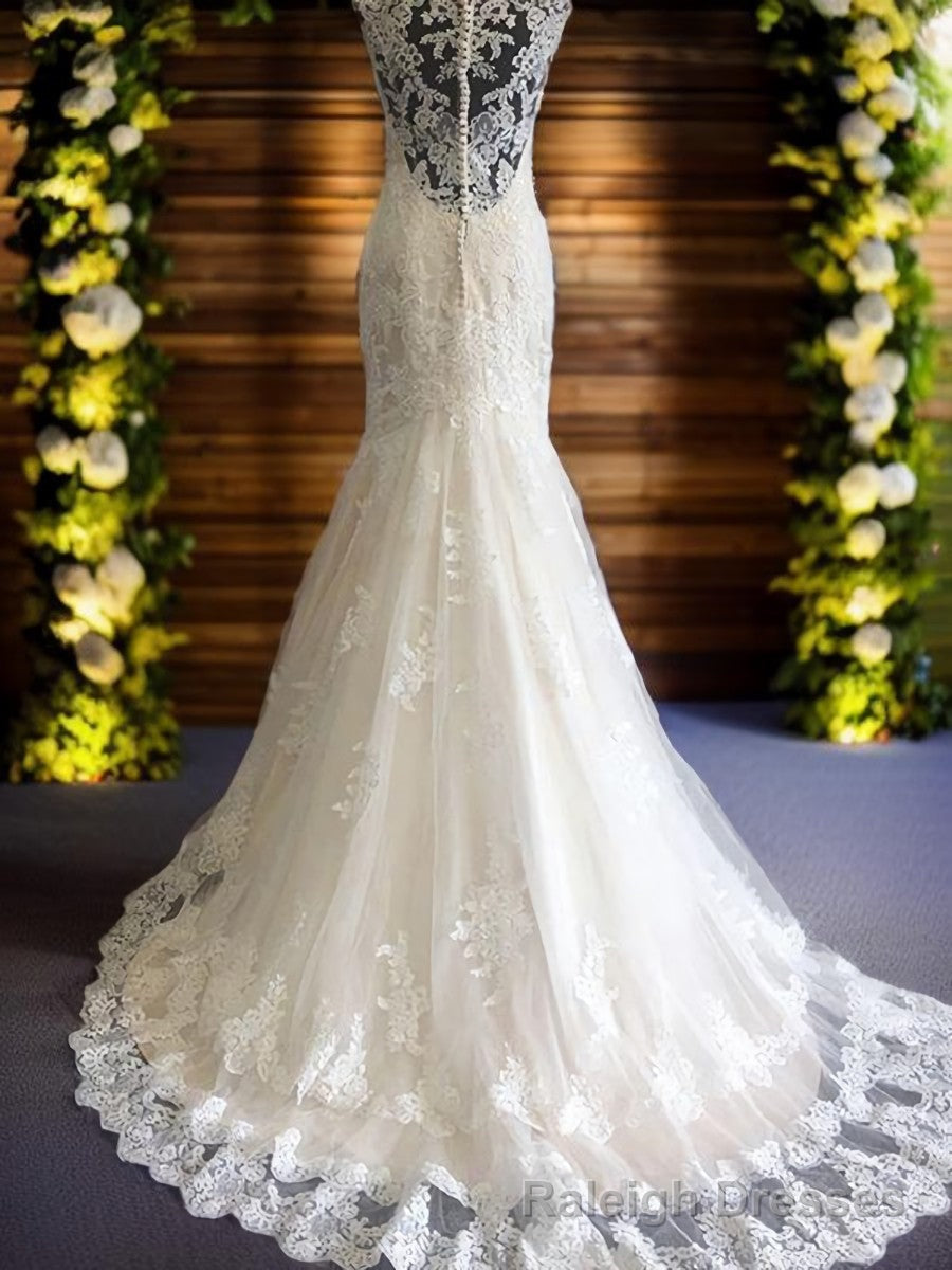 Mermaid V-neck Lace Sweep Train Tulle Wedding Dress Secondary image