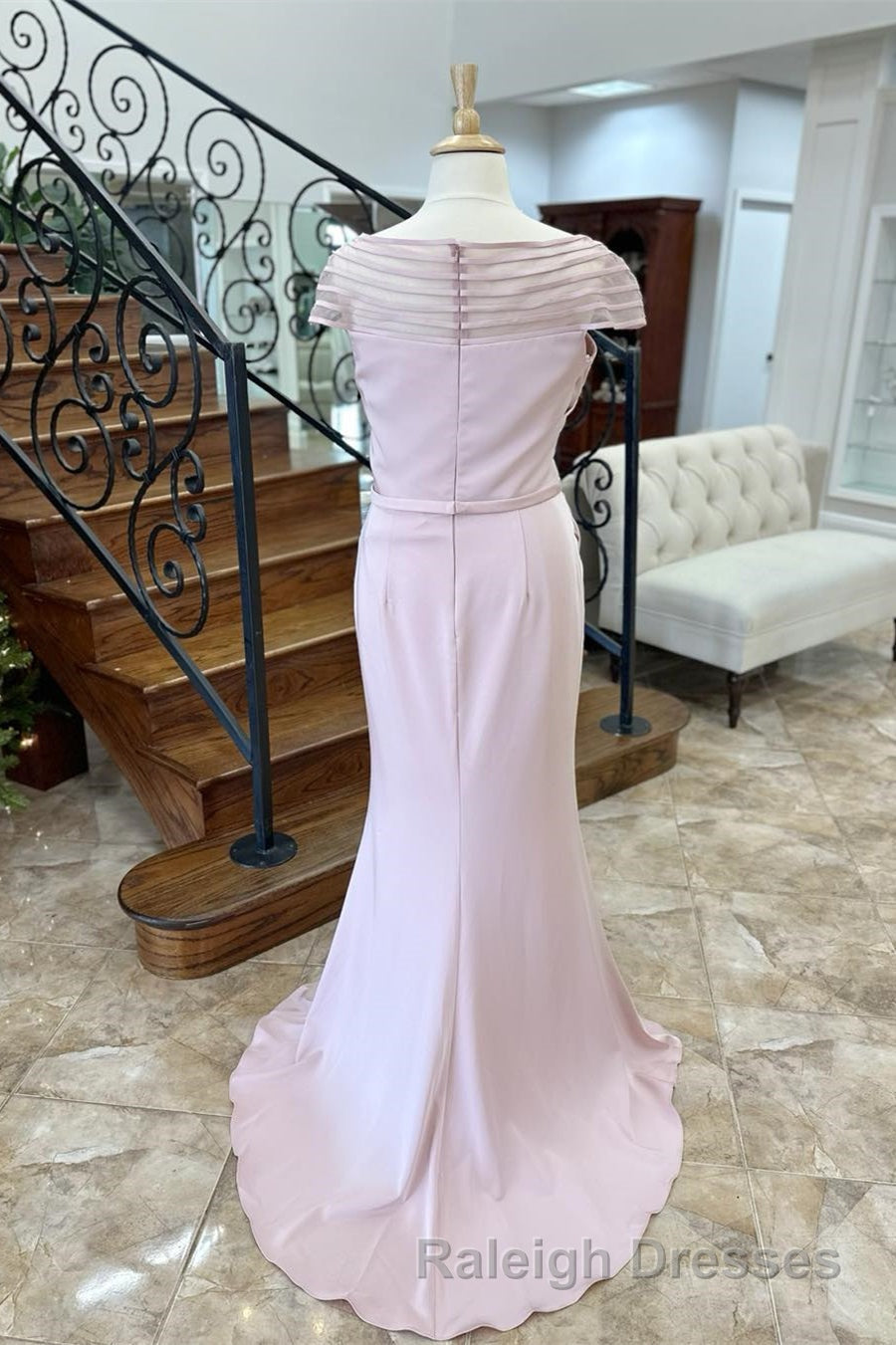 Pink Asymmetrical Mermaid Satin Long Mother of Bride Dress Secondary image