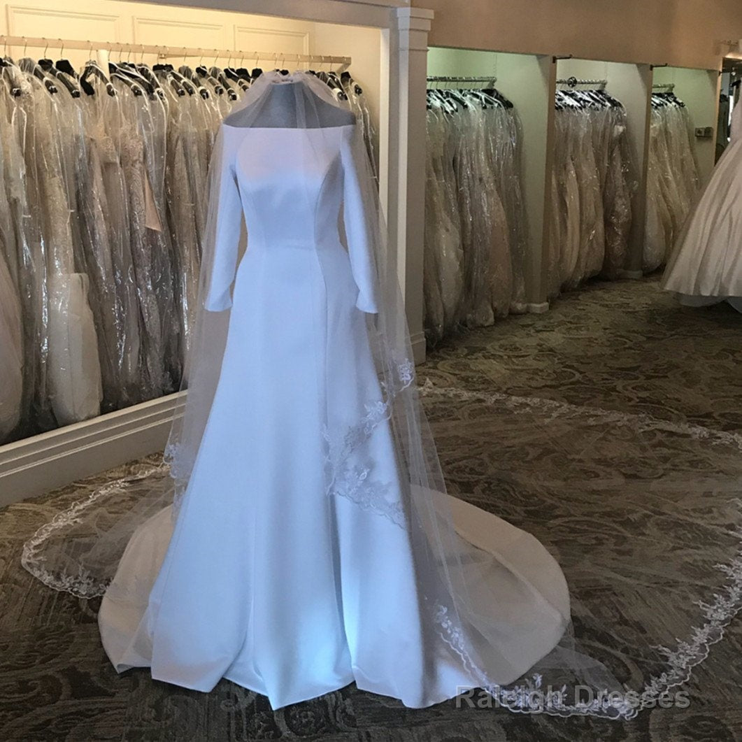 Modest 3/4 Sleeves White Satin Royal Wedding Dress Secondary image