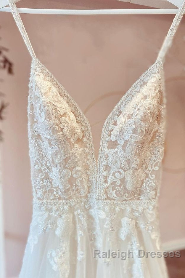 Modest Long A Line V Neck Spaghetti Straps Tulle Wedding Dresses with Appliques Lace