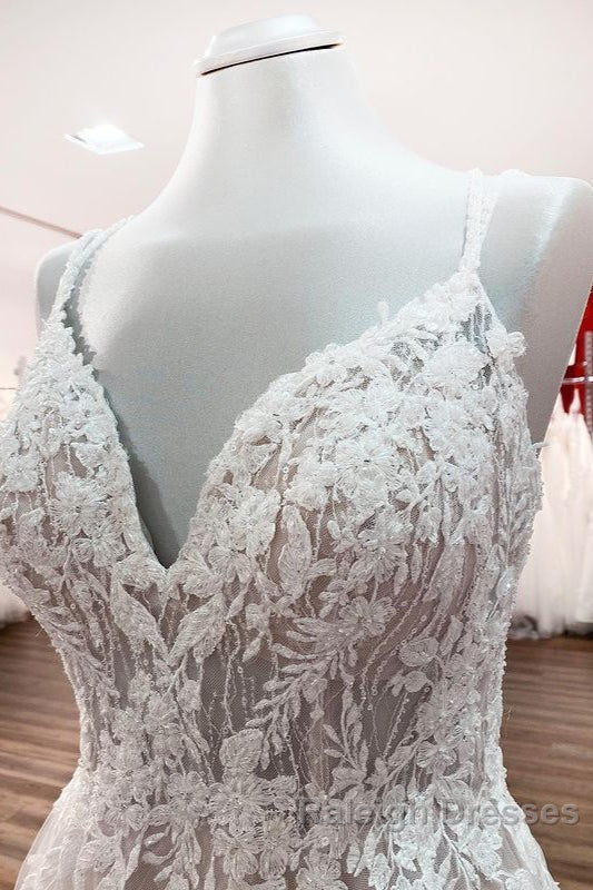 Modest Long Princess V Neck Tulle Spaghetti Straps Wedding Dresses with Lace