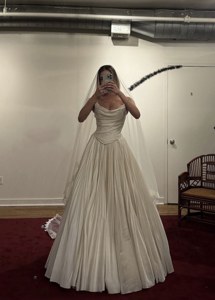 Modest Wedding Dresses Ball Gowns Strapless White Satin Long Wedding Dress Brides Dresses Bridal Gown