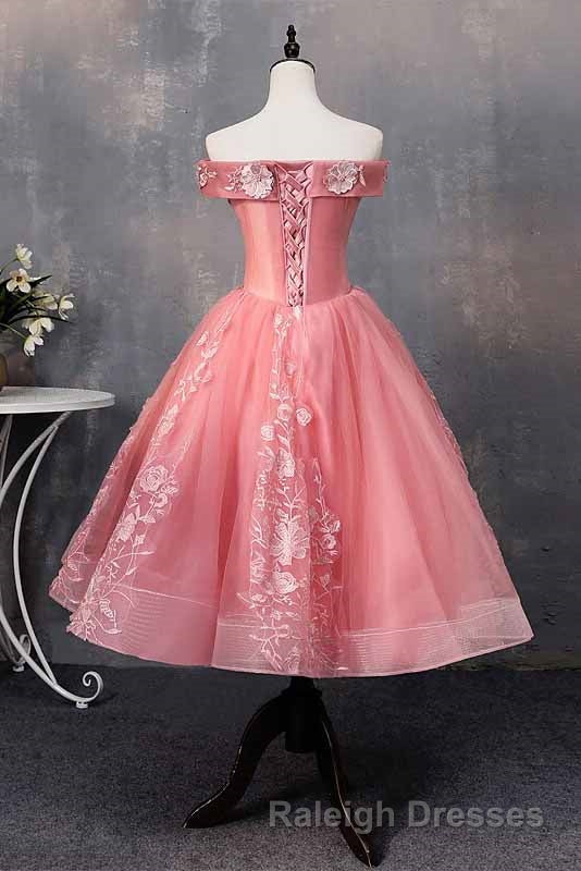 A Line Off-Shoulder Short Prom Dress Appliques Sweet 16 Gown