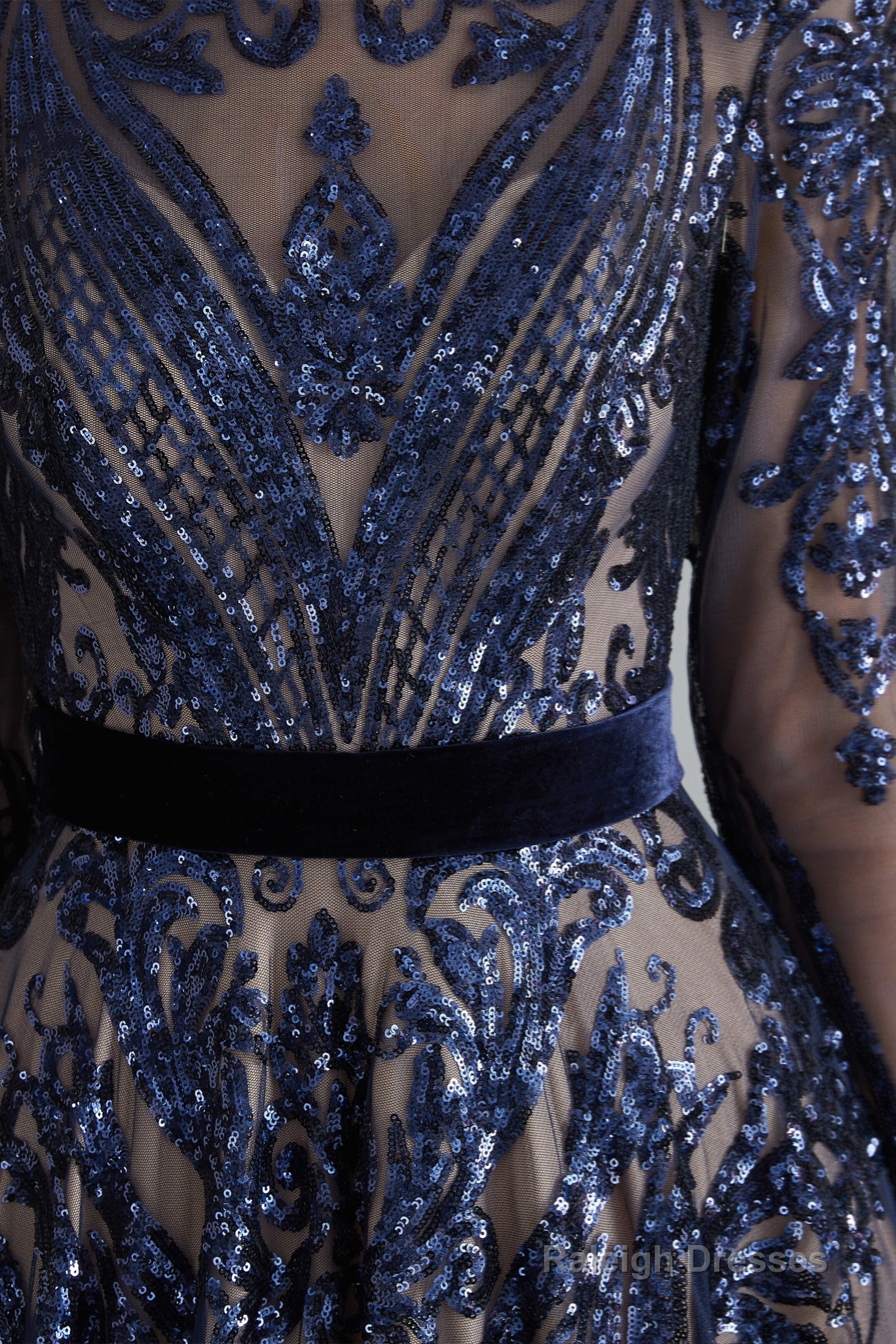 A-Line Luxury Sequins Long Sleeve Backless Prom Dresses