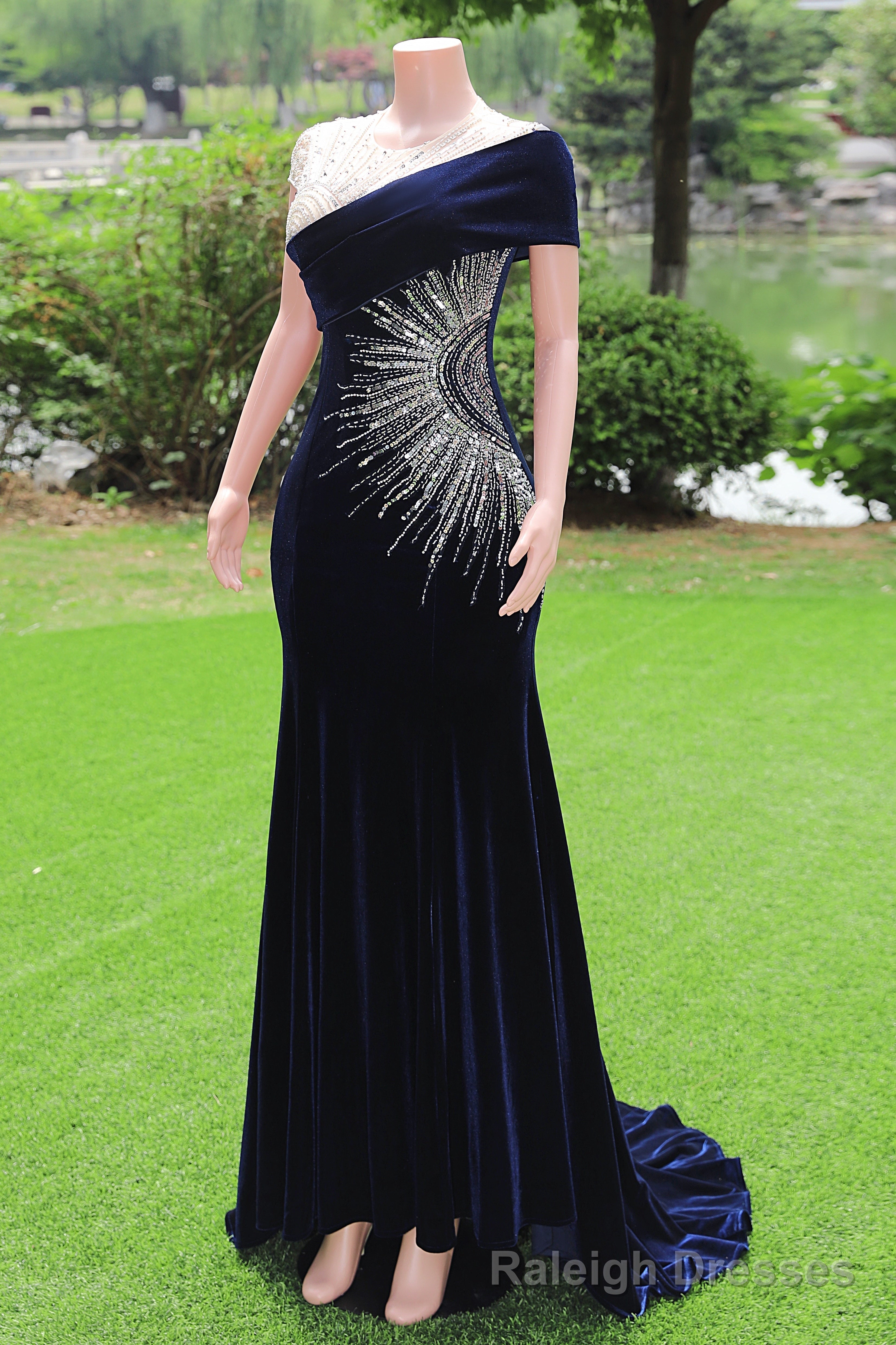 Navy Blue Prom Dresses Bodycon Velvet Long Formal Dresses with Embroid