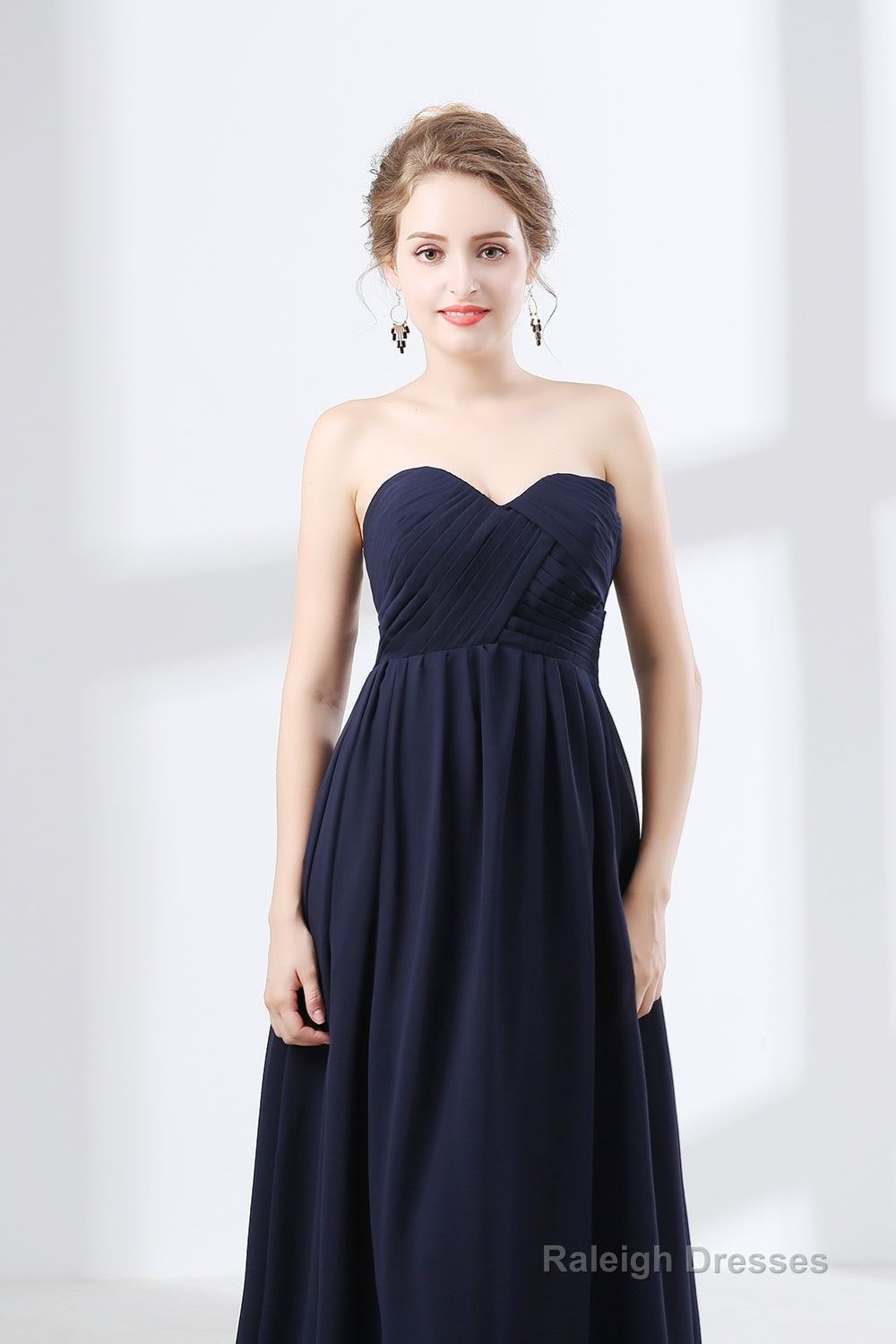 Navy Blue Sweetheart High Waist Chiffon Pleats Bridesmaid Dresses Secondary image