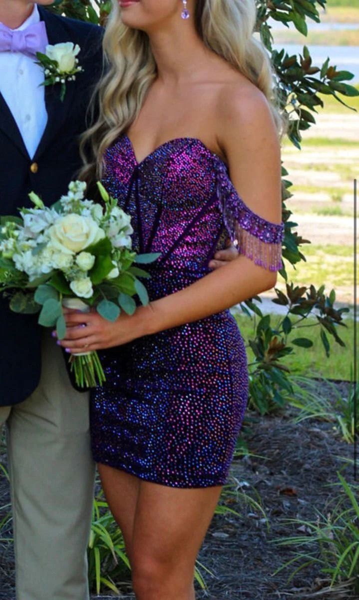 Off The Shoulder Sequined Bodycon Homecoming Dress Secondary image