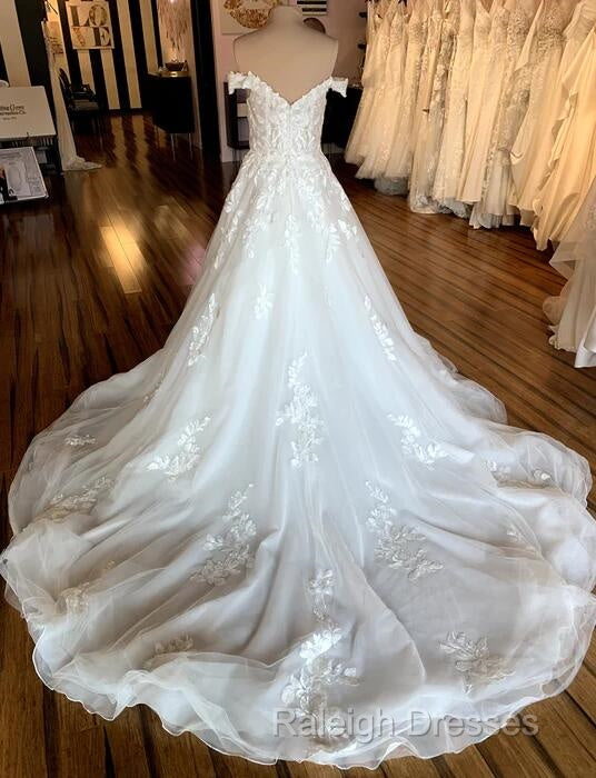 Off The Shoulder Tulle/Lace Wedding Dresses Secondary image