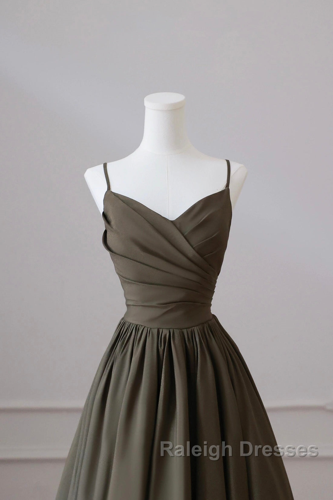 Olive Green Spaghetti Strap Satin Long Prom Dresses A-Line V Neck Prom Dresses