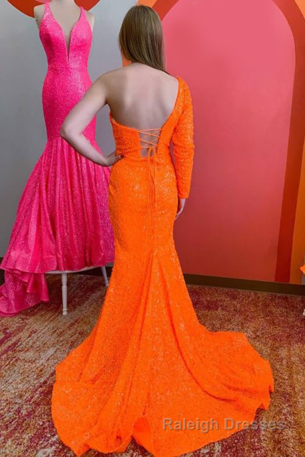 One Shouder Long Sleeves Sequins Mermaid Prom Dress with Slit Secondary image