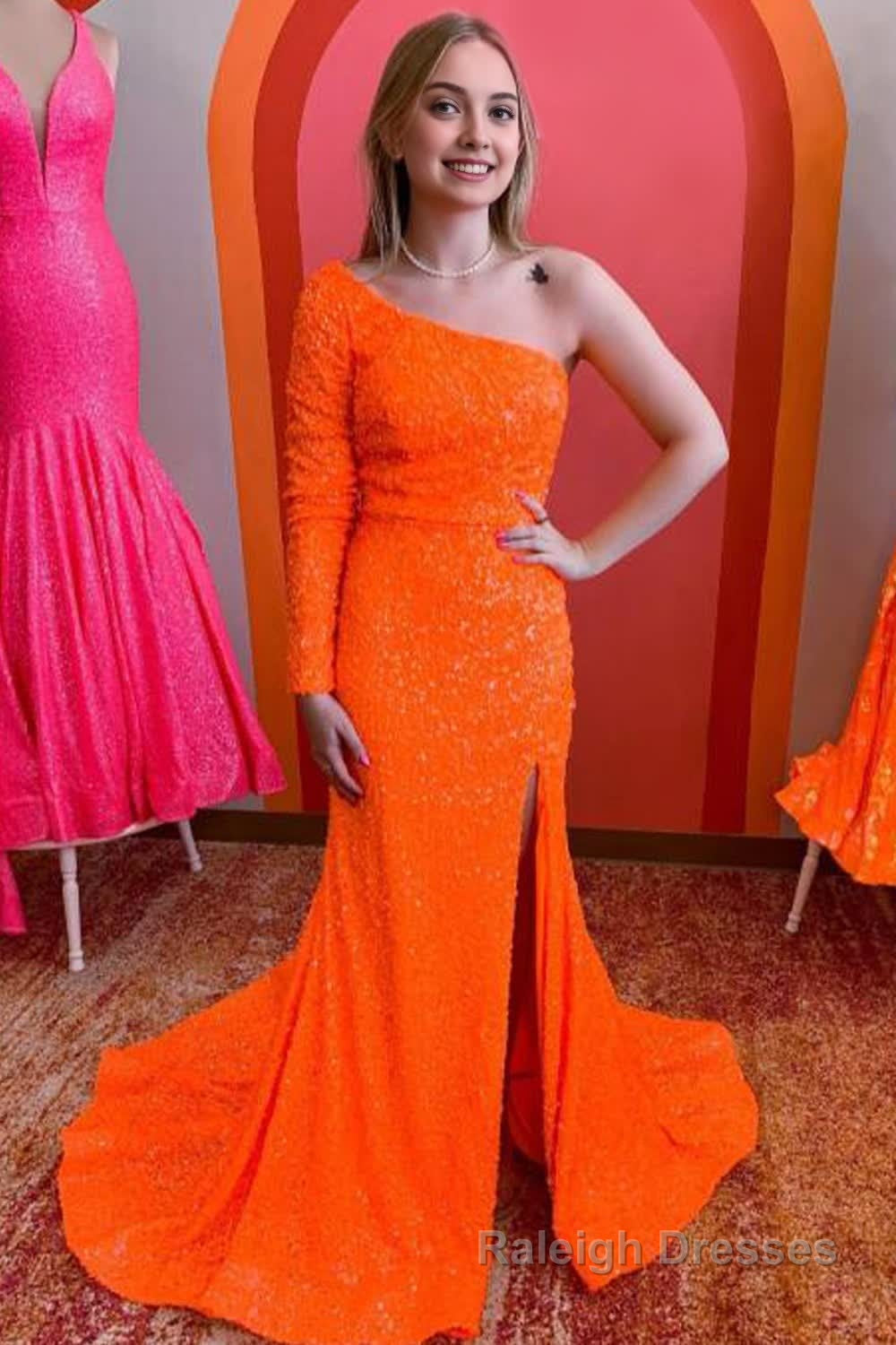 One Shouder Long Sleeves Sequins Mermaid Prom Dress with Slit Main image