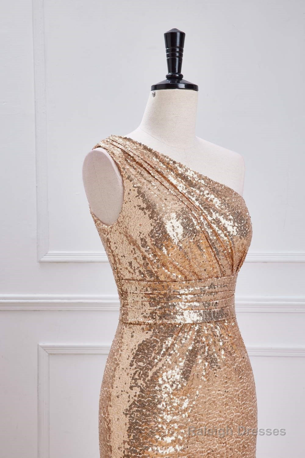One Shoulder Pleated Gold Sequin Mermaid Bridesmaid Dresses