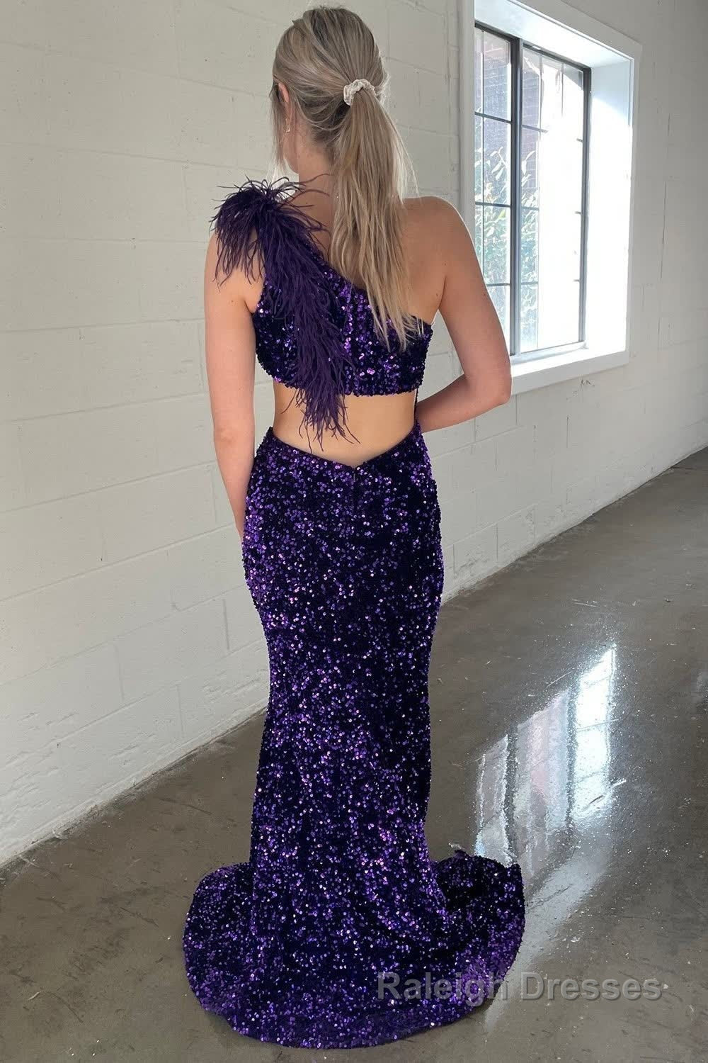 One Shoulder Purple Sparkly Mermaid Sequins Long Prom Dress with Slit Secondary image