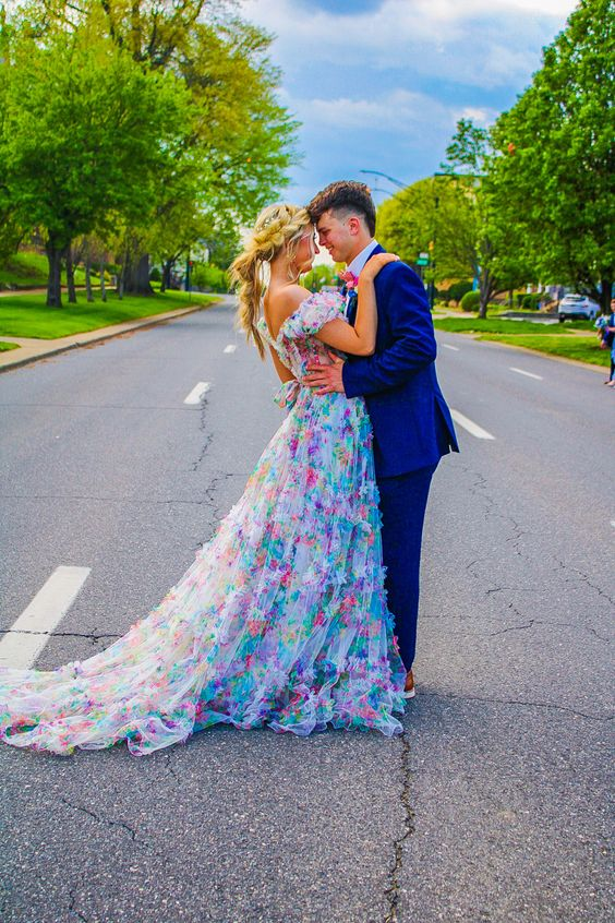 Elegant Off The Shoulder Flowers Prom Dresses Long Tulle Prom Dresses