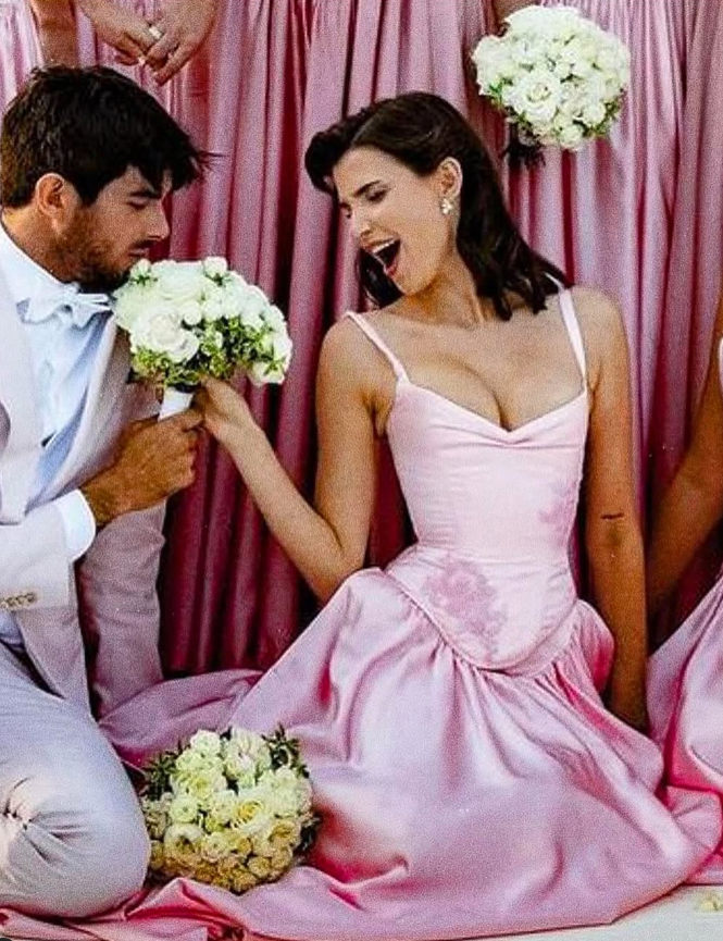Pink A-Line Spaghetti Straps Appliques Satin Prom Dresses Long Prom Dresses